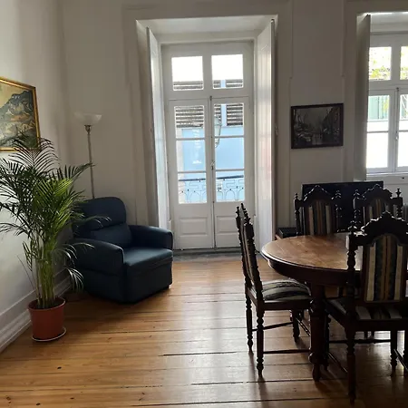 Life Bairro Alto شقة *